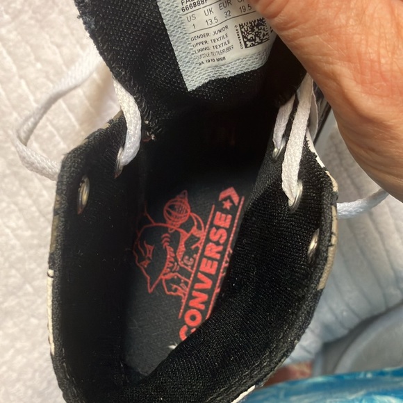 Converse AS Hi Sneaker Black White Shark Canvas kids Sharks Pattern 666888F - Picture 6 of 11